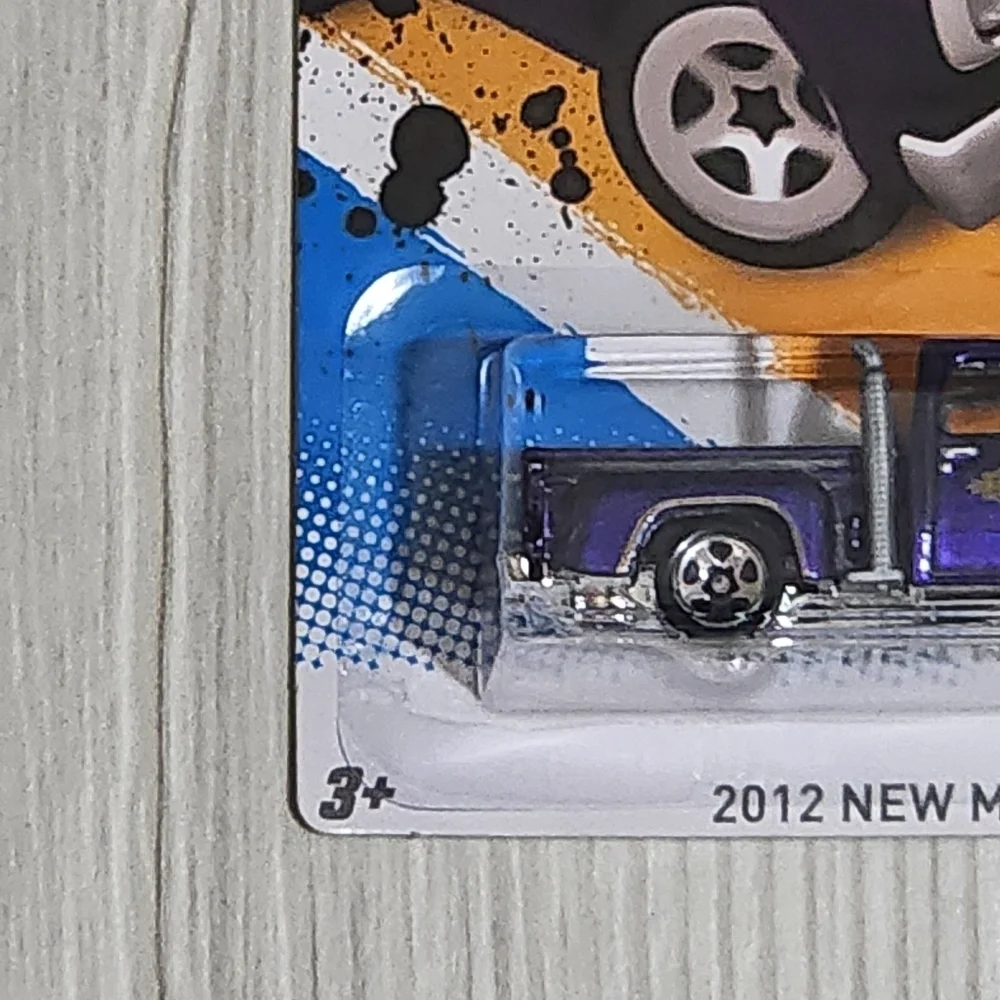 Hot Wheels 78 Dodge Li'l Red Express Purple Pickup Toy Car 34/247 NWT